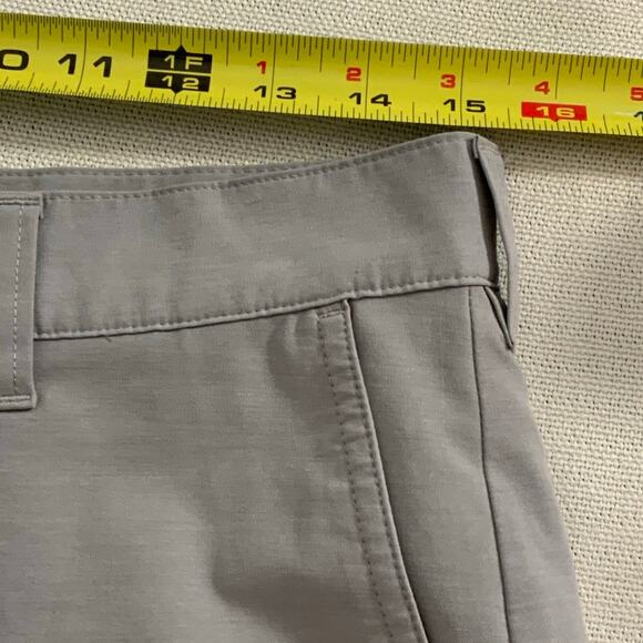 Travis Matthews Grey shorts size 30‎ - Picture 4 of 5